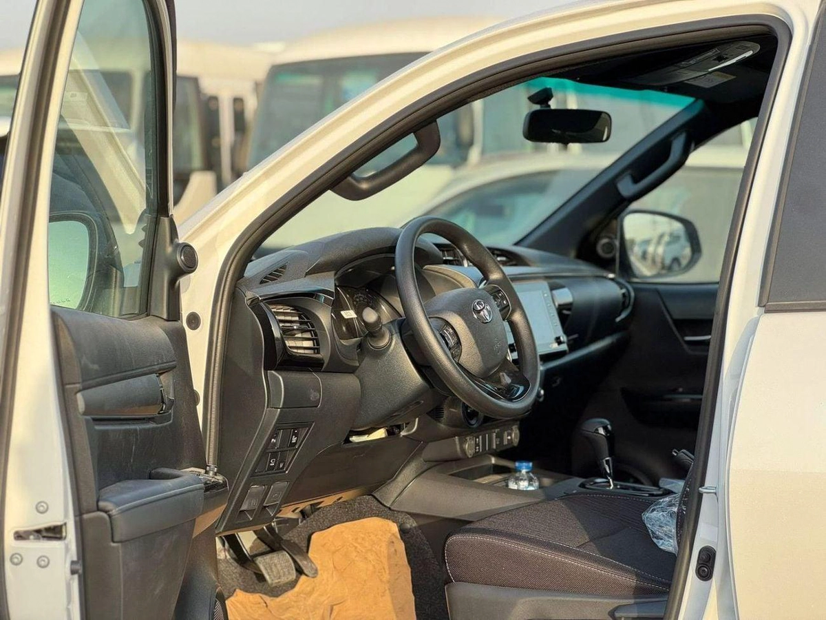 Toyota Hilux GLX 2.7L Double Cab Utility RWD A/T-6-6