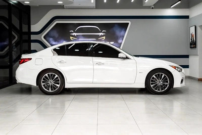 Infiniti Q50 Turbo -3