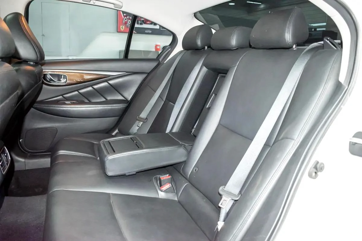 Infiniti Q50 Turbo -6-6