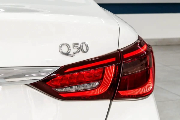 Infiniti Q50 Turbo 