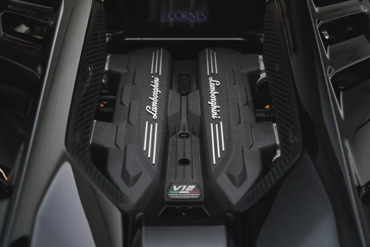 2024 LAMBORGHINI REVUELTO-15-15