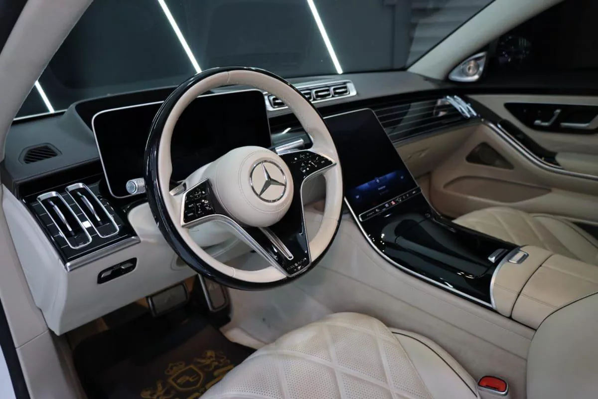 Mercedes-Benz Maybach S680-7-7