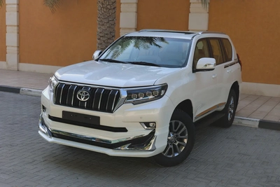 TOYOTA PRADO GXR V6 4.0L - GCC SPECS - UNDER WARRANTY - FULL SERVICE HISTORY - ACCIDENT FREE --0