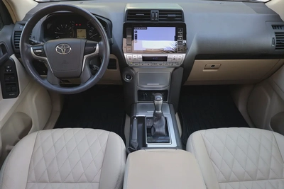 TOYOTA PRADO GXR V6 4.0L - GCC SPECS - UNDER WARRANTY - FULL SERVICE HISTORY - ACCIDENT FREE --14