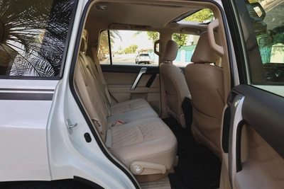 TOYOTA PRADO GXR V6 4.0L - GCC SPECS - UNDER WARRANTY - FULL SERVICE HISTORY - ACCIDENT FREE --18