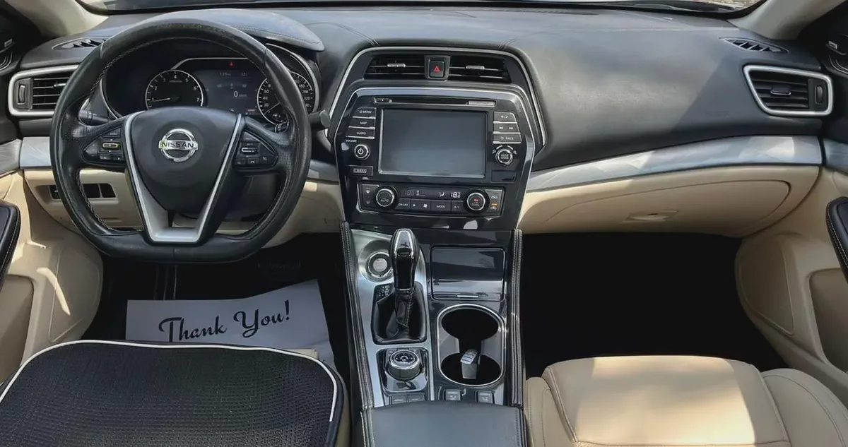 GCC Specs Nissan Maxima SV 2017 - Well Maintained-10-10