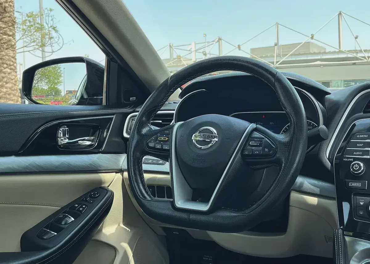 GCC Specs Nissan Maxima SV 2017 - Well Maintained-8-8