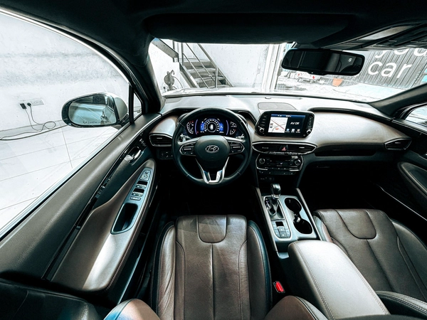 Massive Price Drop!!! // AED 1,090 // 20% DP // 2020 Hyundai Santa Fe Premium 3.5L V6