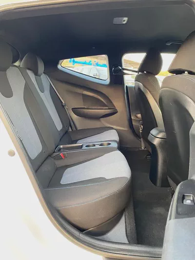 2019 Hyundai Veloster GLS - American Specs-9