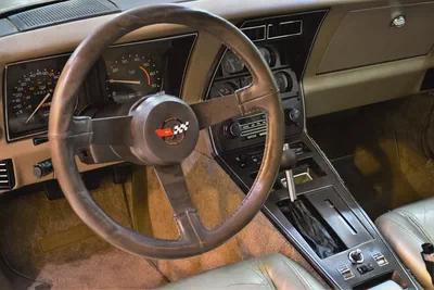 Chevrolet Corvette C3 ( COLLECTOR EDITION ) 1982 Model! in Copper / Golden Color! American Specs-12