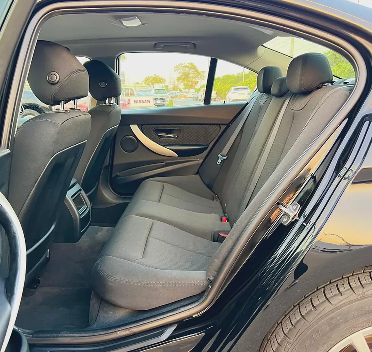 BMW 320i 2015 GCC Specs - Excellent Condition-18-18