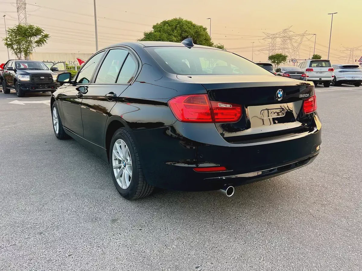 BMW 320i 2015 GCC Specs - Excellent Condition-6-6