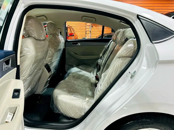 CHERY ARRIZO 6 PRO WHITE 2025 4 CYLINDER 1.5 TURBOCHARGED - GCC SPECIFICATION - BRAND NEW