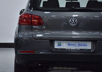 FULL AGENCY SERVICE HISTORY! Volkswagen Tiguan ( 2016 Model ) in Grey Color GCC Specs-8