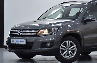 FULL AGENCY SERVICE HISTORY! Volkswagen Tiguan ( 2016 Model ) in Grey Color GCC Specs-6