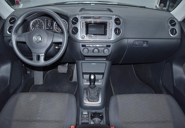 FULL AGENCY SERVICE HISTORY! Volkswagen Tiguan ( 2016 Model ) in Grey Color GCC Specs