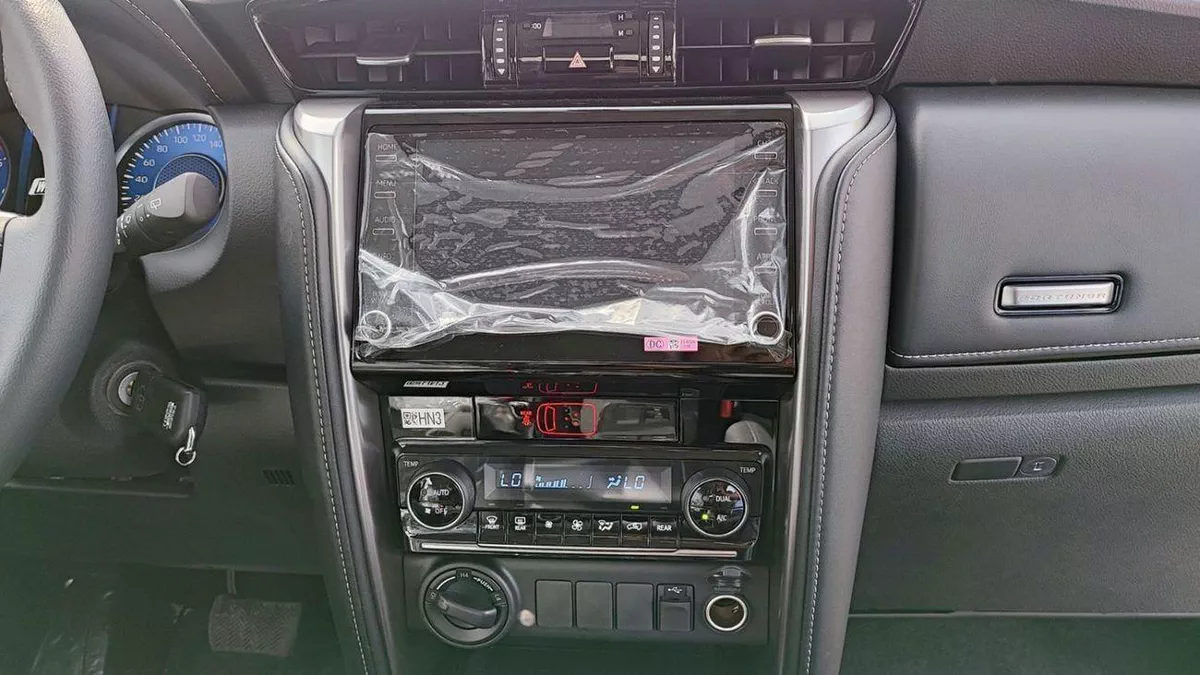 Toyota Fortuner EXR Toyota Fortuner | 2.4L V4 Diesel | Climate Control | Only for Africa Special Price-14-0
