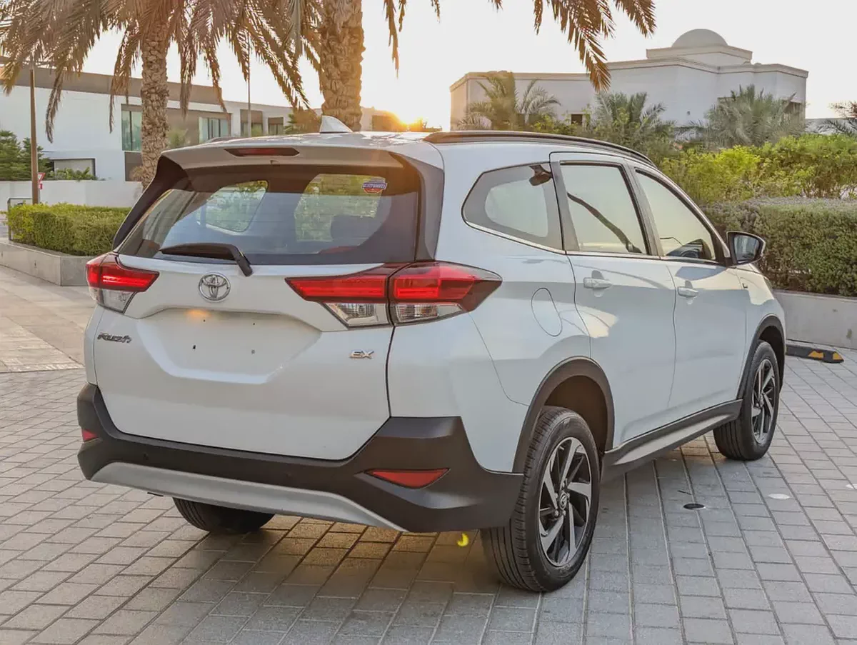 Toyota Rush EX 2022 GCC Specs ORIGINAL PAINT No Accident Full New Condition Low KM Premium Car-14-14