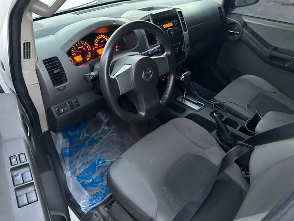 White Nissan Xterra SUV