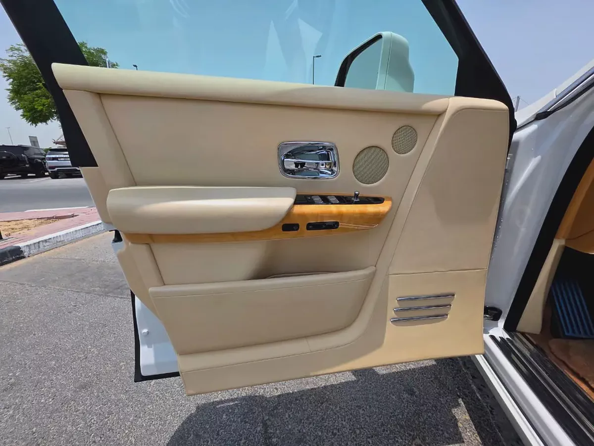 Rolls-Royce Phantom 2019 | Japanese Specs | Pristine Condition-19-19