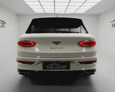 2021 Bentley Bentayga EWB V8 | GCC Specs | Excellent Condition-4