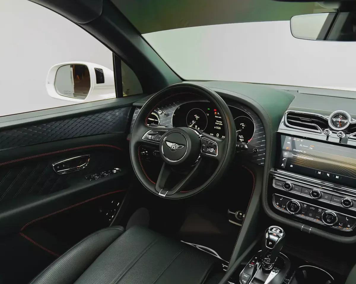 2021 Bentley Bentayga EWB V8 | GCC Specs | Excellent Condition-10-10