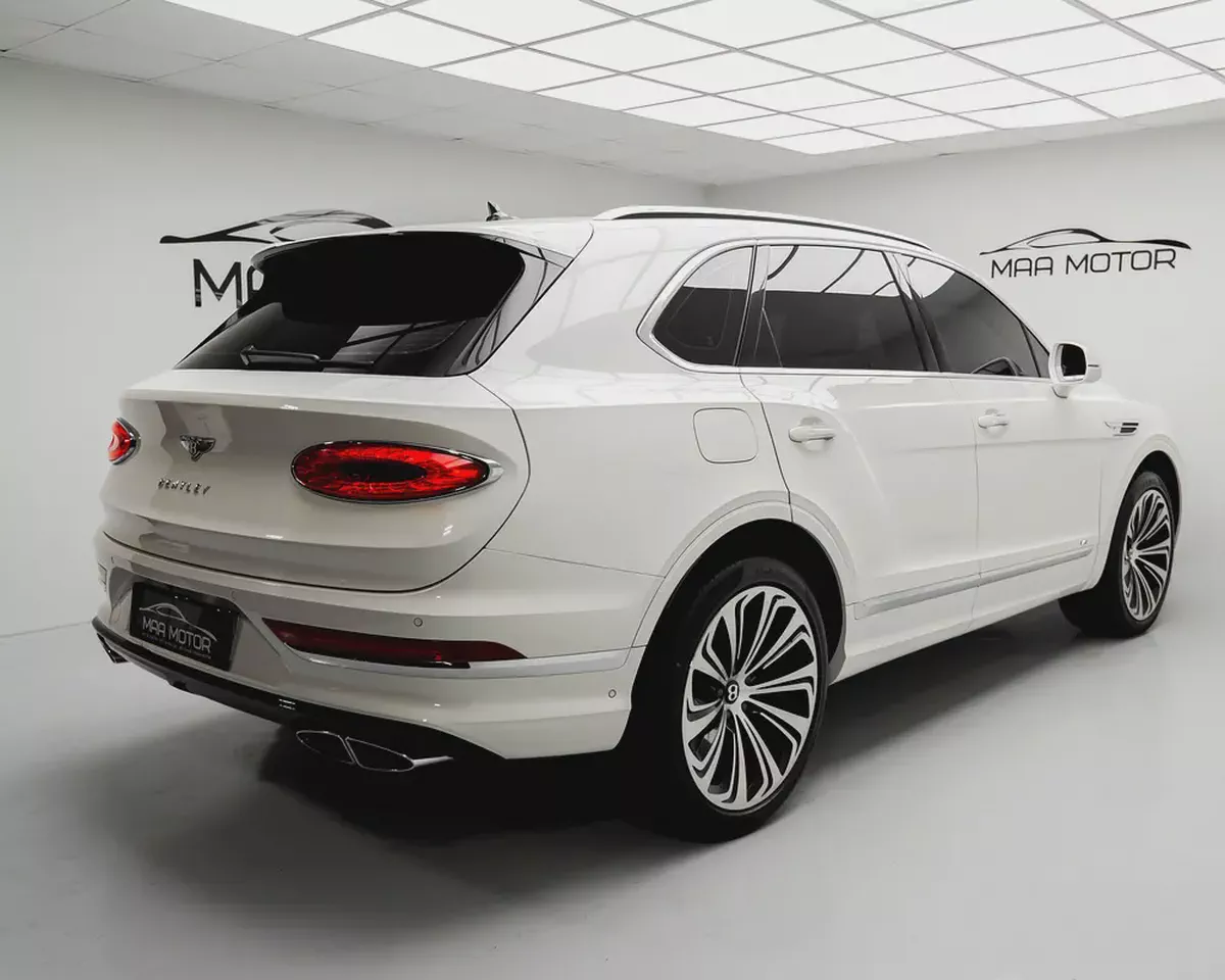 2021 Bentley Bentayga EWB V8 | GCC Specs | Excellent Condition-3-3