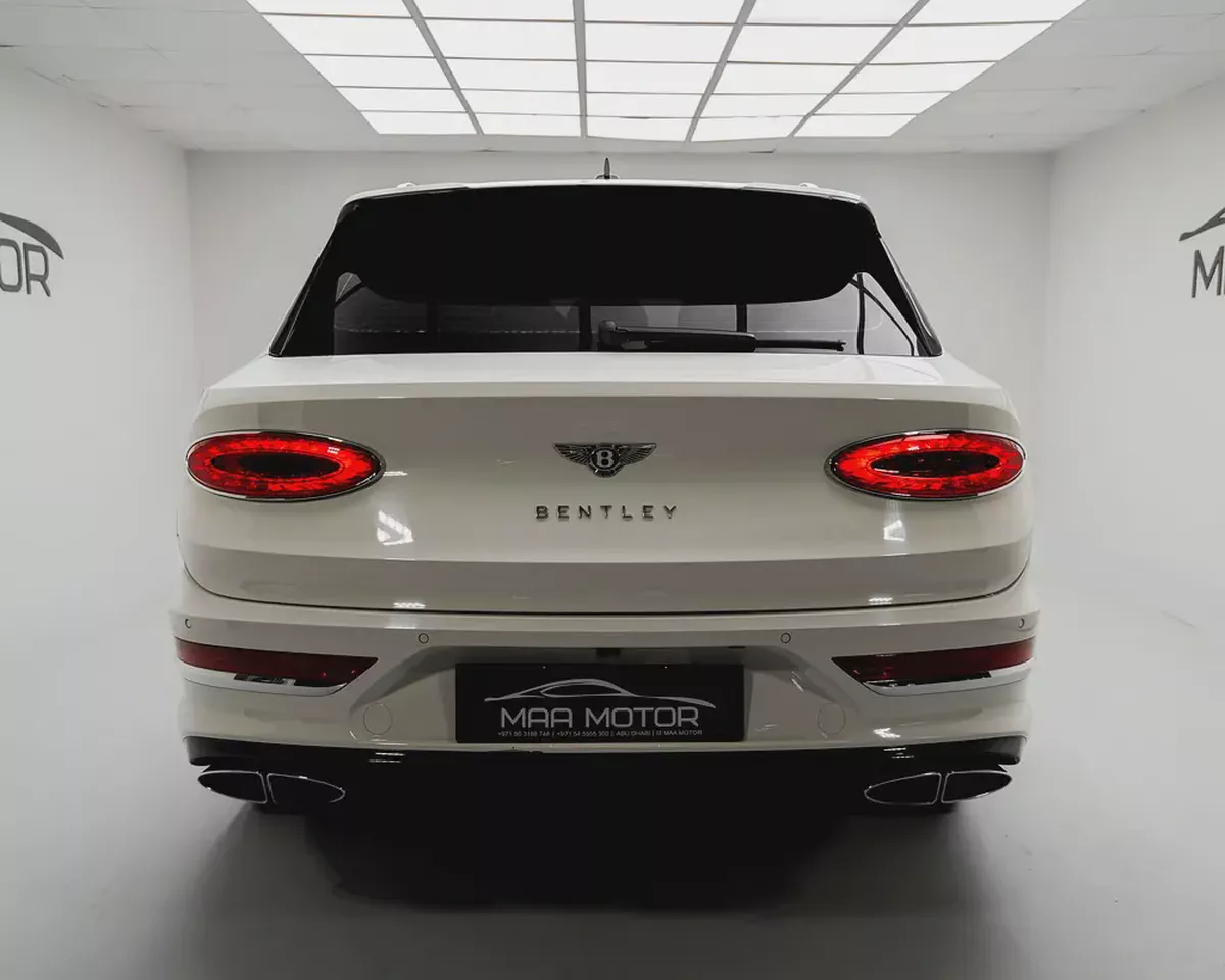 2021 Bentley Bentayga EWB V8 | GCC Specs | Excellent Condition-4-4