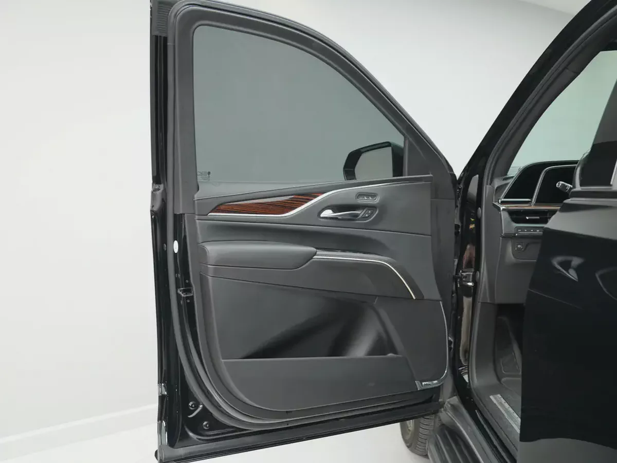 2021 Cadillac Escalade Luxury | GCC Specs | Pristine Condition-9-9