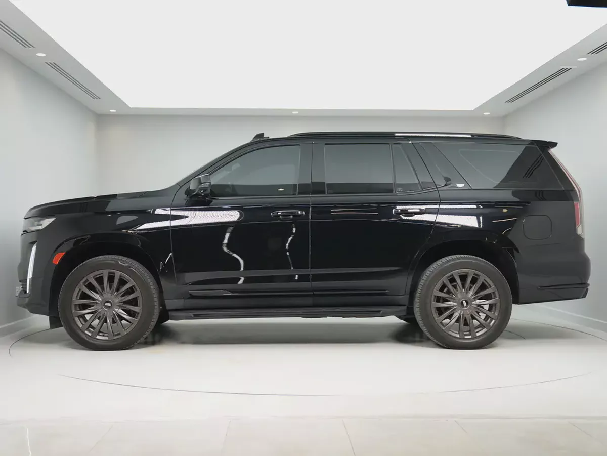 2021 Cadillac Escalade Luxury | GCC Specs | Pristine Condition-1-1