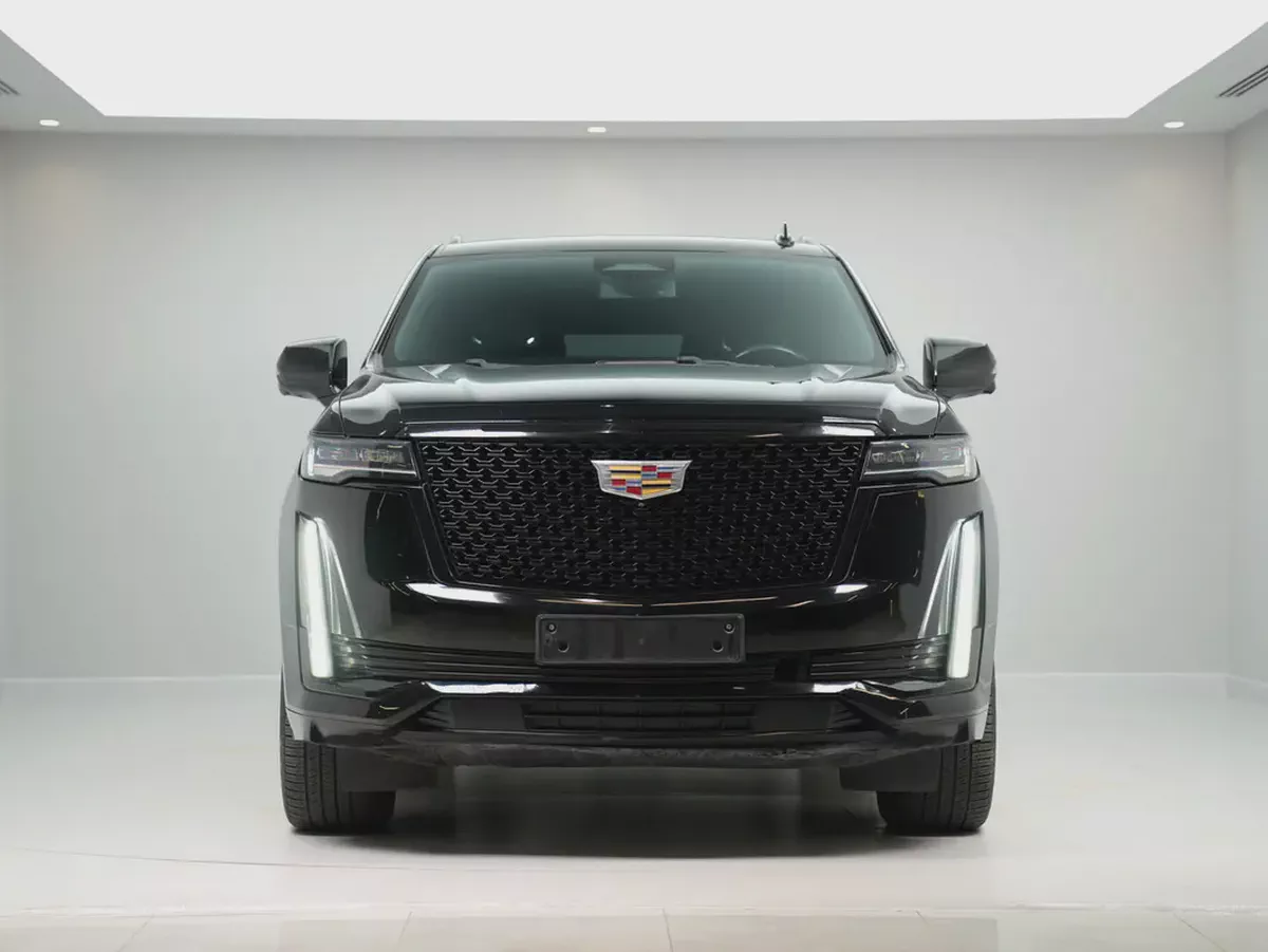 2021 Cadillac Escalade Luxury | GCC Specs | Pristine Condition-4-4