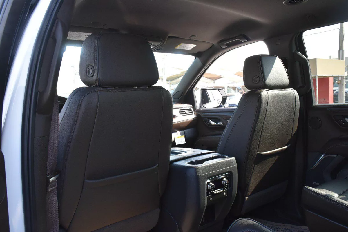 GMC YUKON DENALI 4WD 2023 | WHITE-4-4