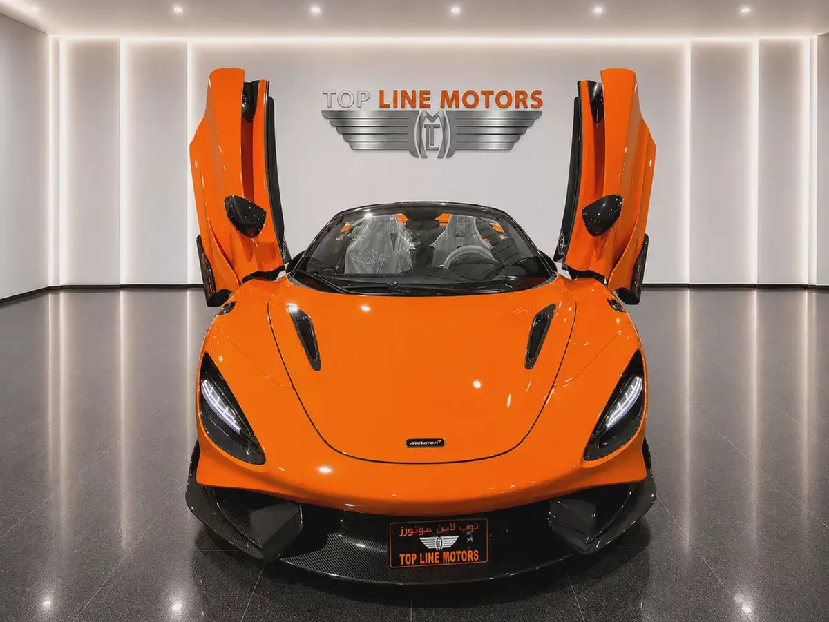 McLaren 765LT Spider, GCC, Under Warranty, Fully Loaded, Convertible,  Full Carbon Fibre, PPF-4-4