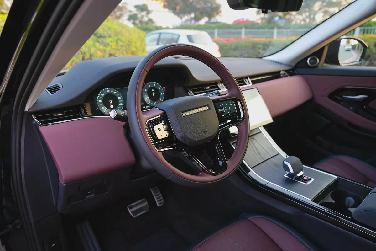 RANGE ROVER EVOQUE SE P250 DYNAMIC 2025!! BRAND NEW CAR!! MENTIONED PRICE IS FOR EXPORT ONLY-4-4