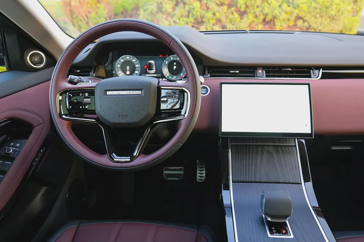 RANGE ROVER EVOQUE SE P250 DYNAMIC 2025!! BRAND NEW CAR!! MENTIONED PRICE IS FOR EXPORT ONLY-6-6