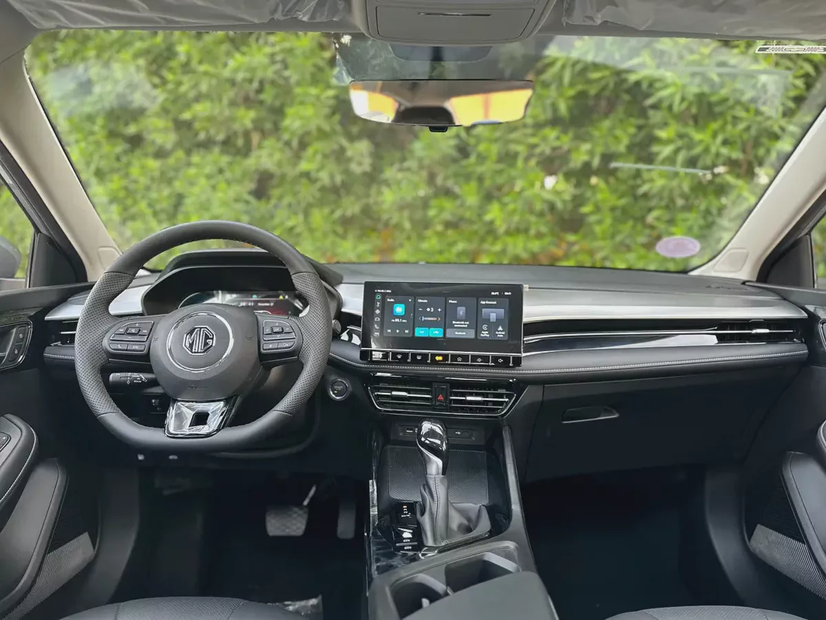 MG 5 LUXURY-12-12