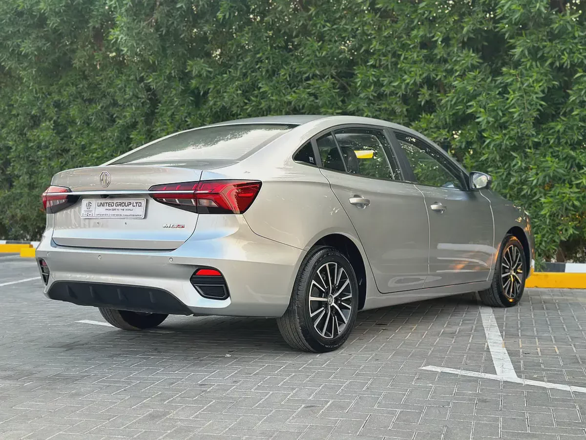 MG 5 LUXURY-6-6