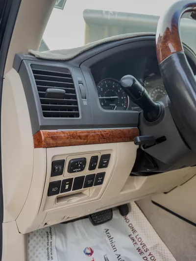Toyota Land Cruiser GXR LAND-9