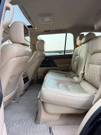 Toyota Land Cruiser GXR LAND-13