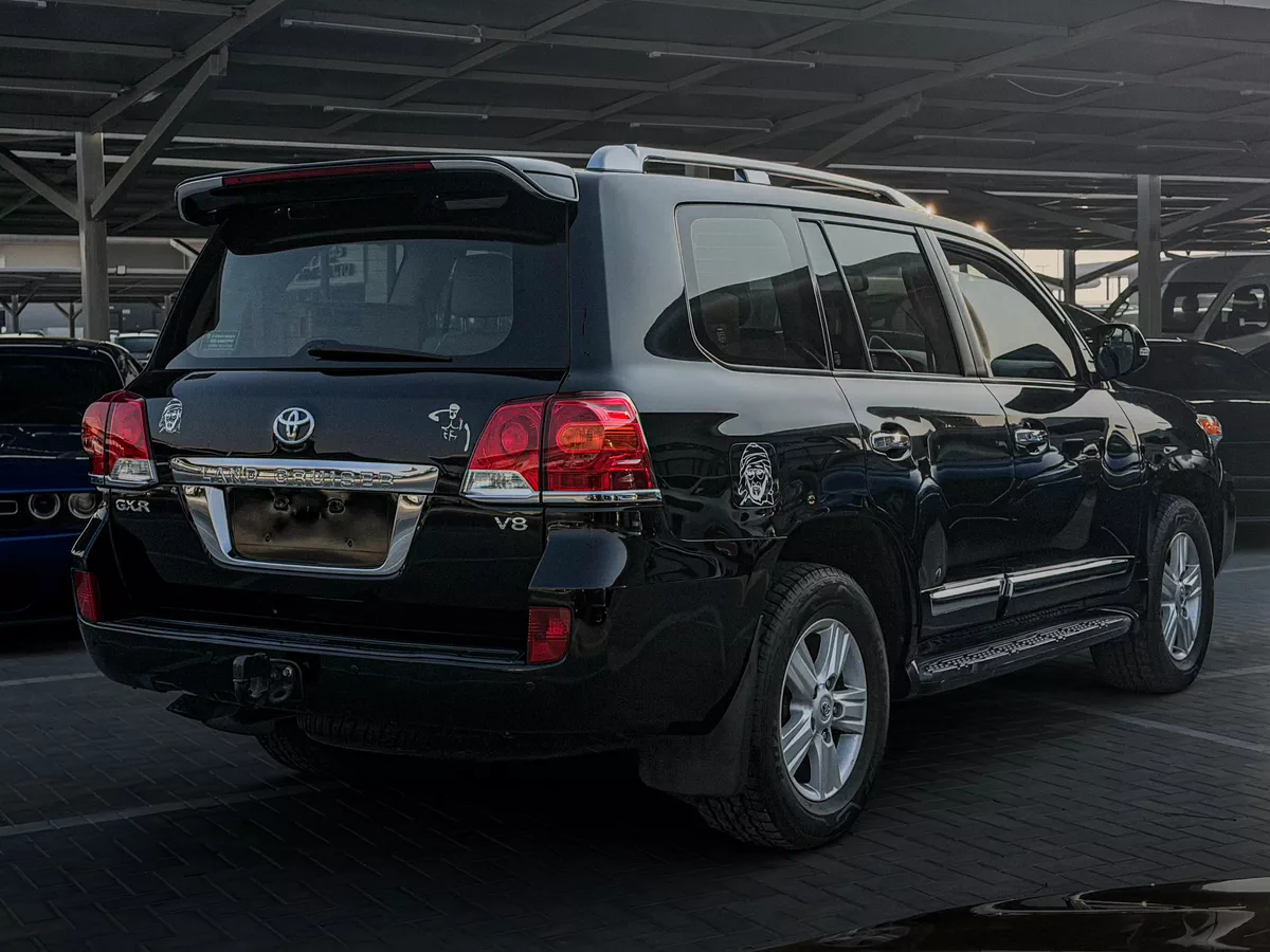 Toyota Land Cruiser GXR LAND-2-2
