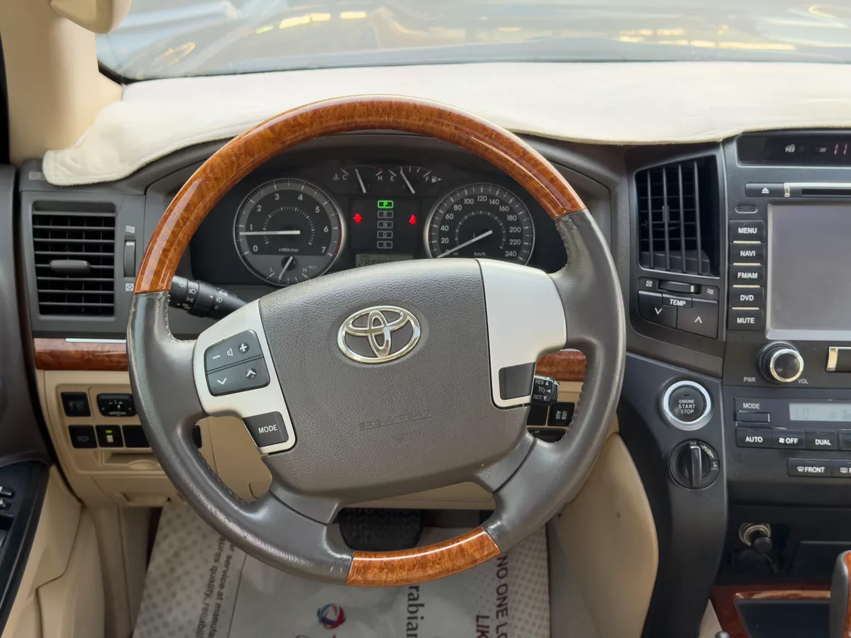 Toyota Land Cruiser GXR LAND-12-12