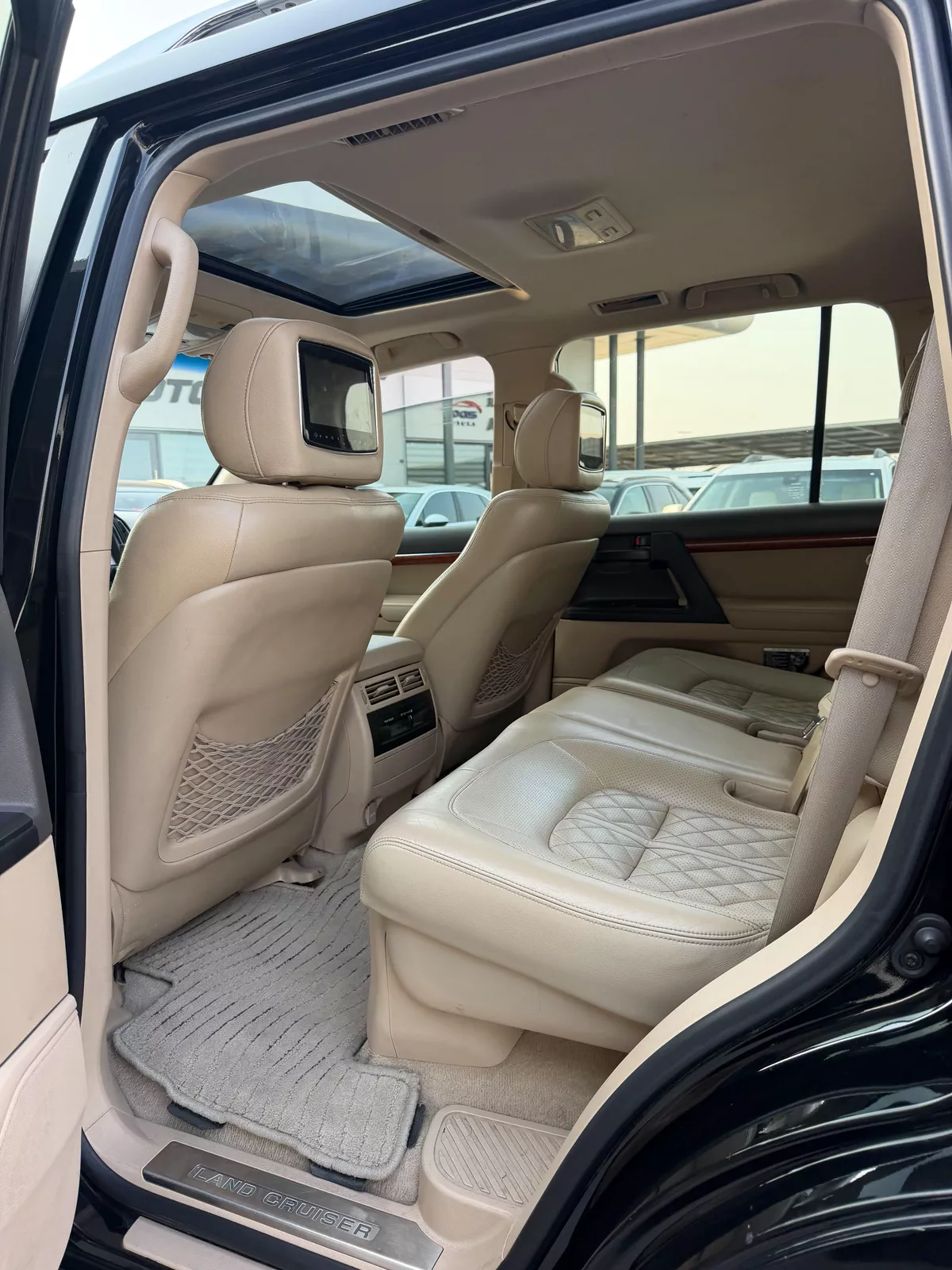 Toyota Land Cruiser GXR LAND-10-10