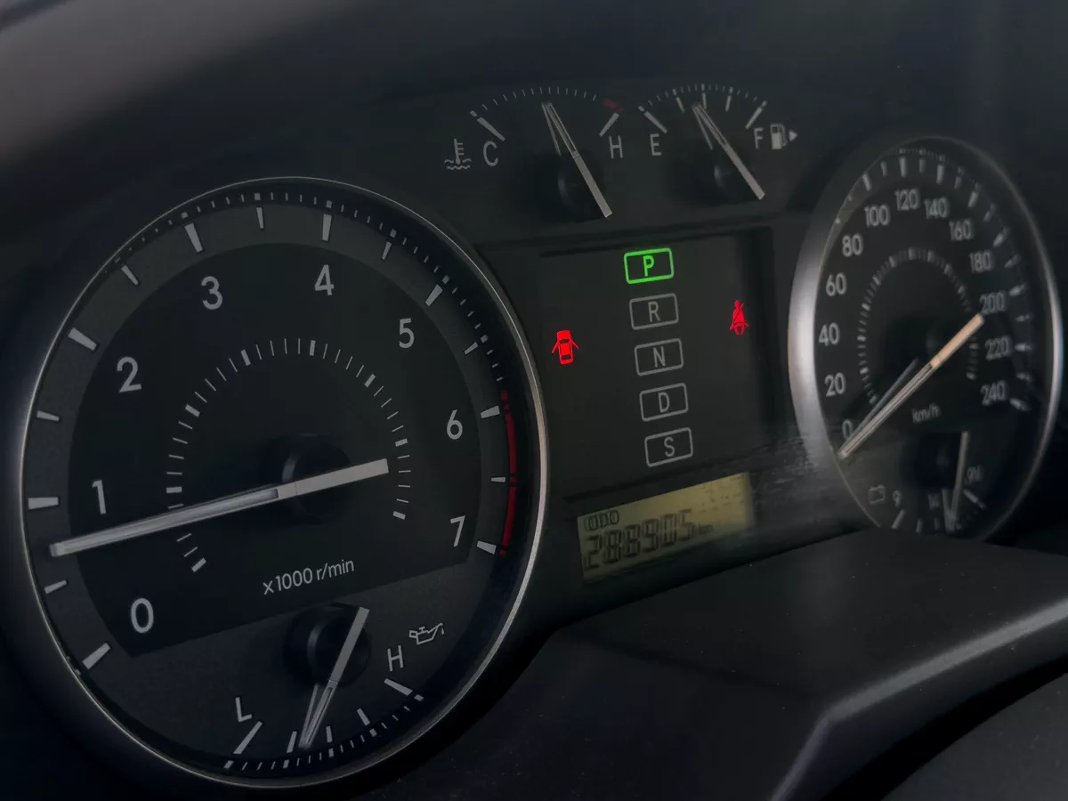 Toyota Land Cruiser GXR LAND-11-11