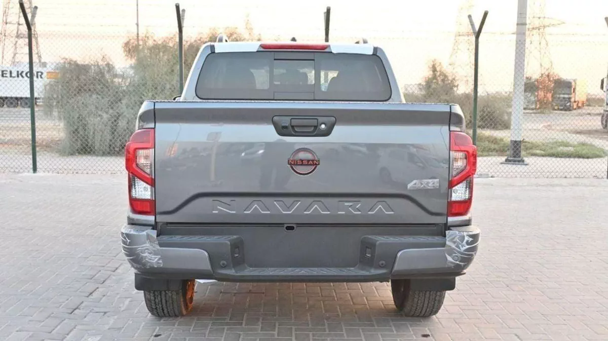 Nissan Navara PRO4X FULL OPTION-6-0