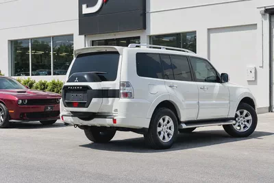 AED 1,300 EMI P.M | MITSUBISHI | PAJERO | GLS | FULL SERVICE HISTORY | 0% DOWNPAYMENT-4