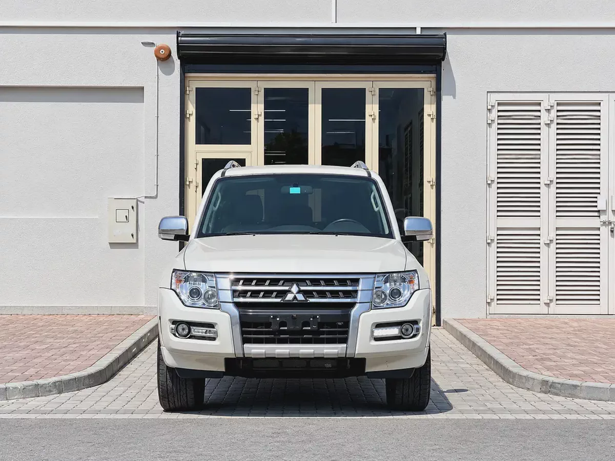 AED 1,300 EMI P.M | MITSUBISHI | PAJERO | GLS | FULL SERVICE HISTORY | 0% DOWNPAYMENT-1-1