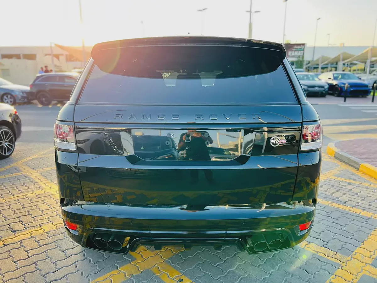 Land Rover Range Rover Sport SVR 2017 | Canadian Specs | Performance SUV-3-3