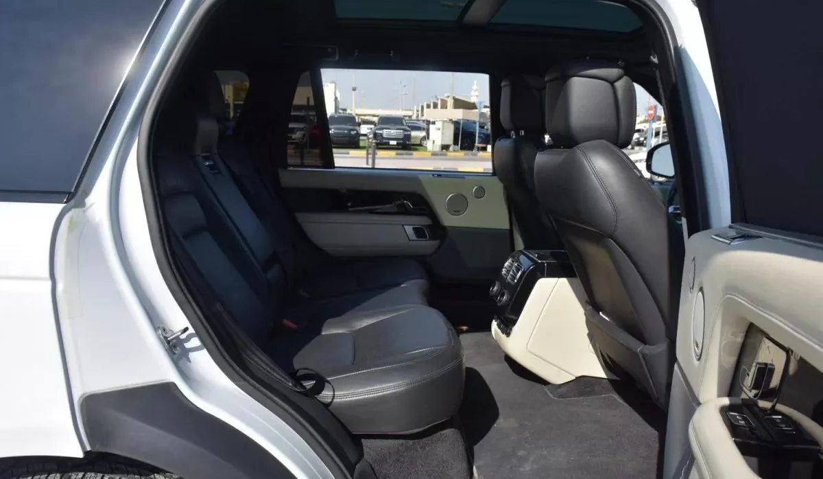 RANGE ROVER LWB SC 2020 | WHITE-4-4