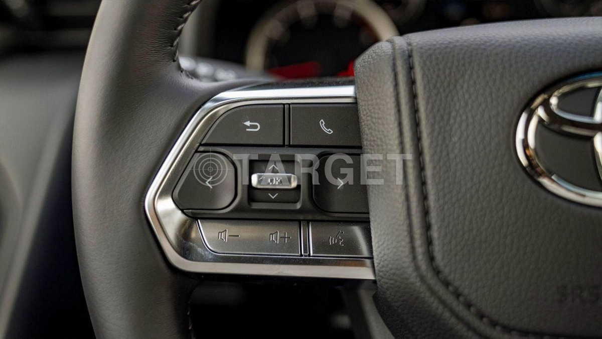 Toyota Land Cruiser GXR3 3.3L-4-4
