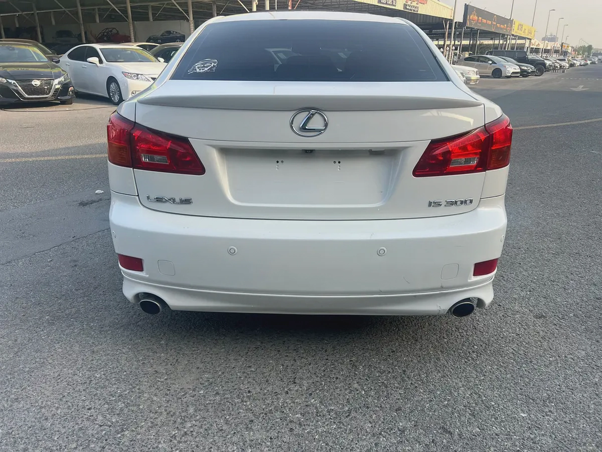 Lexus ES 300 2008 GCC Specs - Well Maintained-4-4